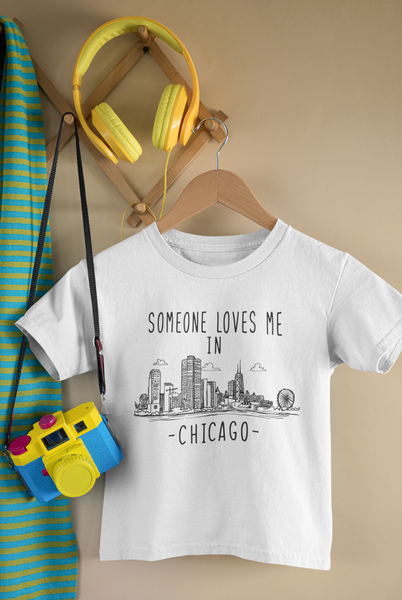 SOMEONE LOVES ME IN CHICAGO City Cute baby Illinois onesies bodysuit (white: short or long sleeve)